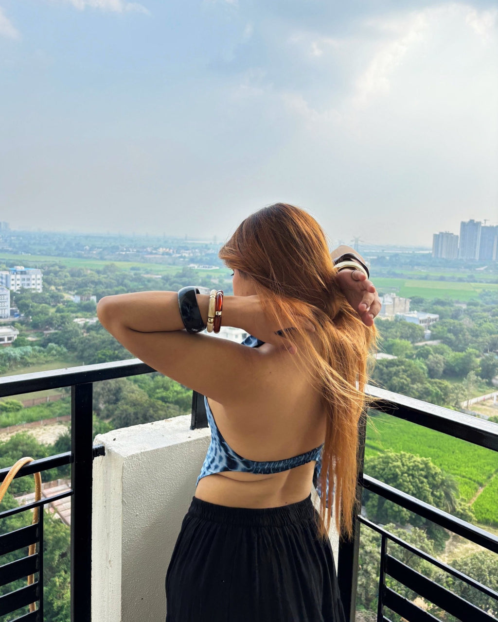 NIA BLUE Y2K TOP - Shopsuhi