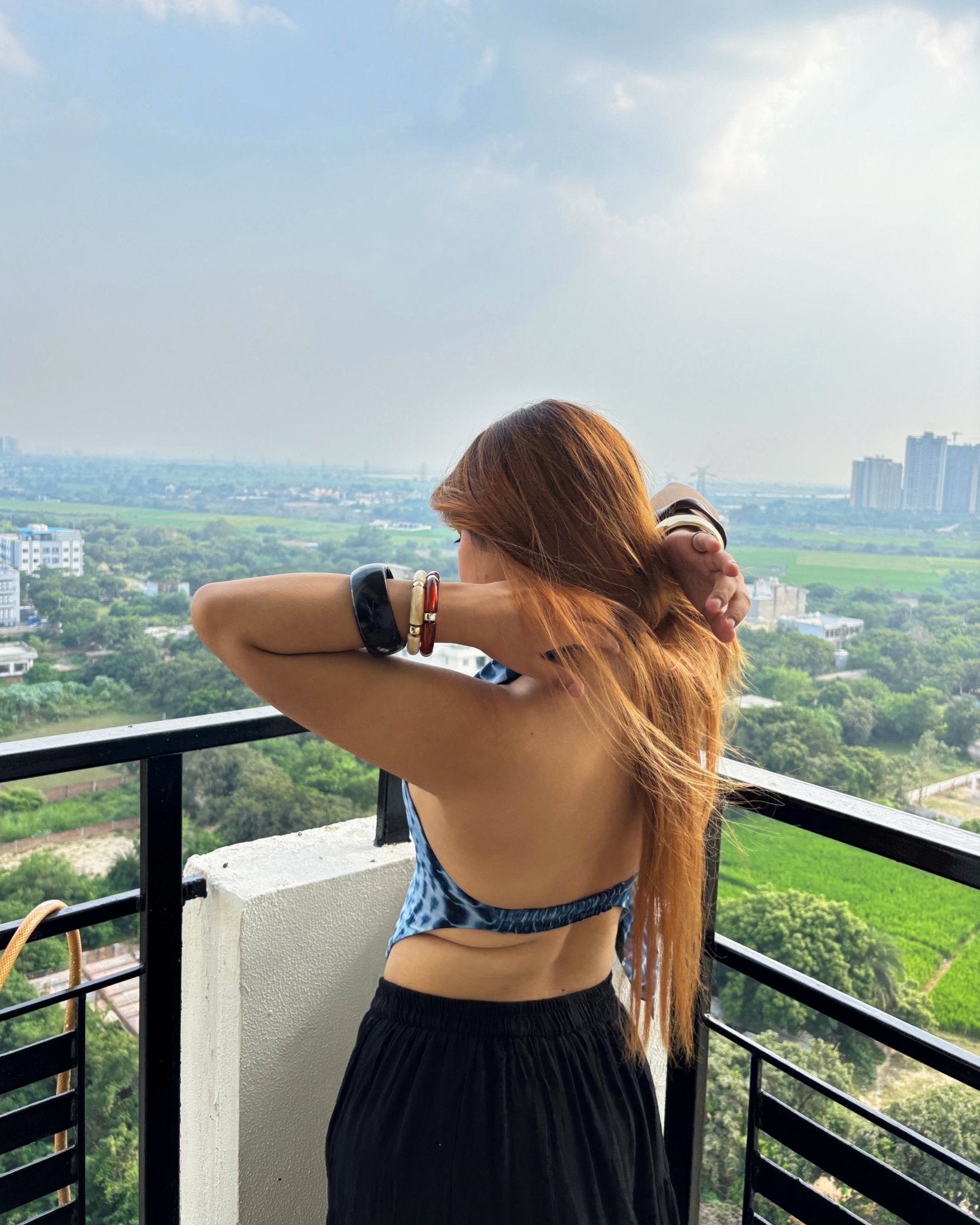 NIA BLUE Y2K TOP - Shopsuhi